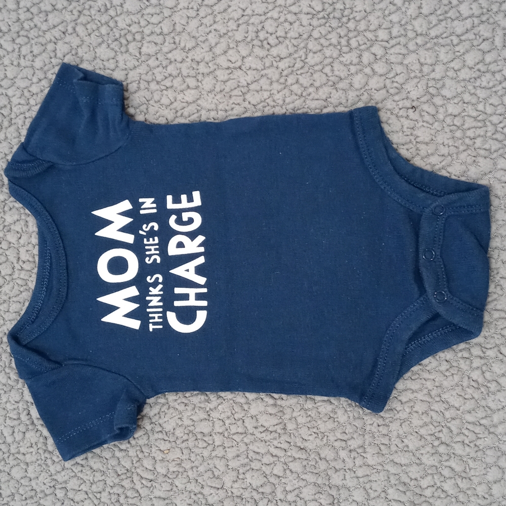 Koala Baby "Mom Thinks She's In Charge" Onesie Size 0/3 Months Navy Blue